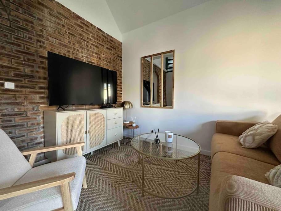 Maison Jardin Proche Paris Вільжуїф Екстер'єр фото