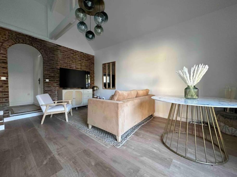 Maison Jardin Proche Paris Вільжуїф Екстер'єр фото